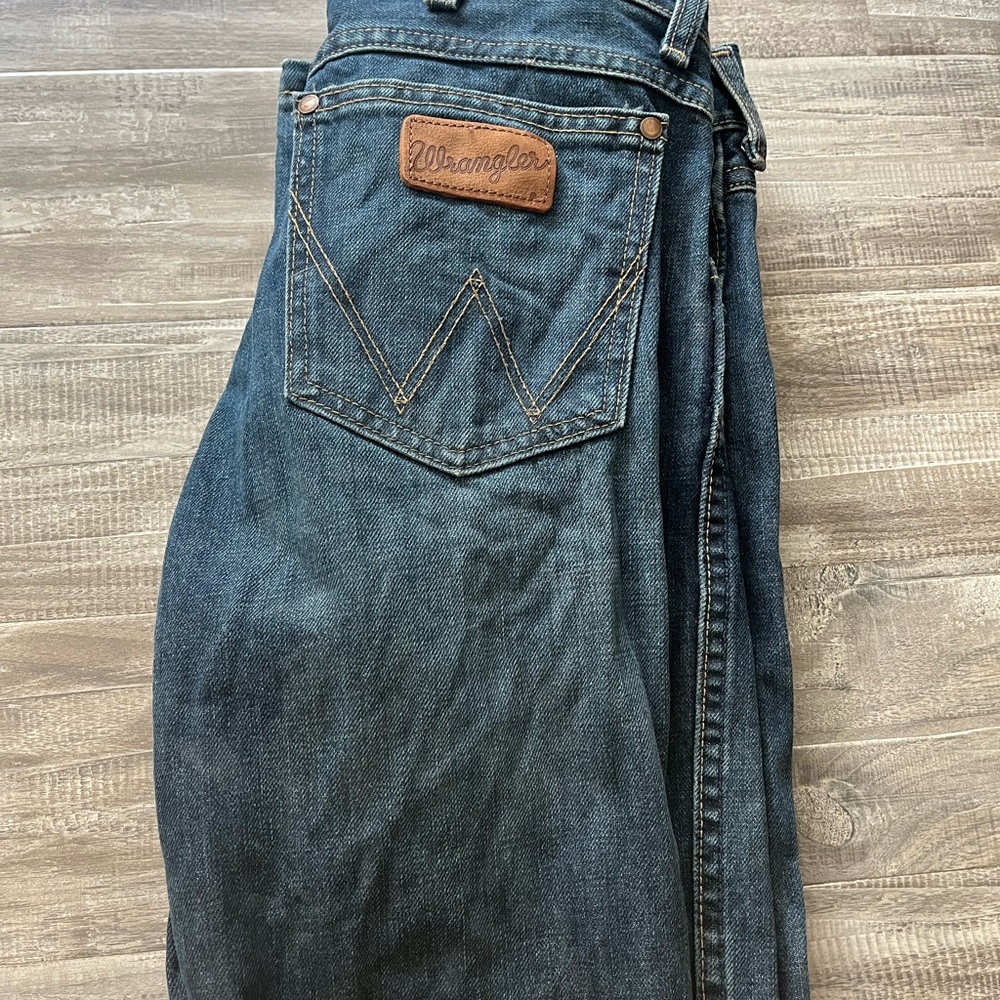 Men’s wranglers.